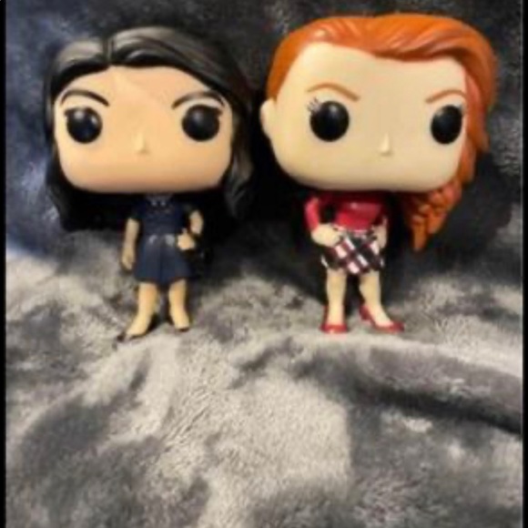 Cheryl blossom funko and Veronica lodge funko Riverdale collectible set - Picture 3 of 6
